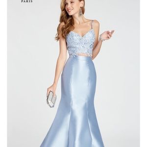 2 piece dress, Wore once for just a few hours.